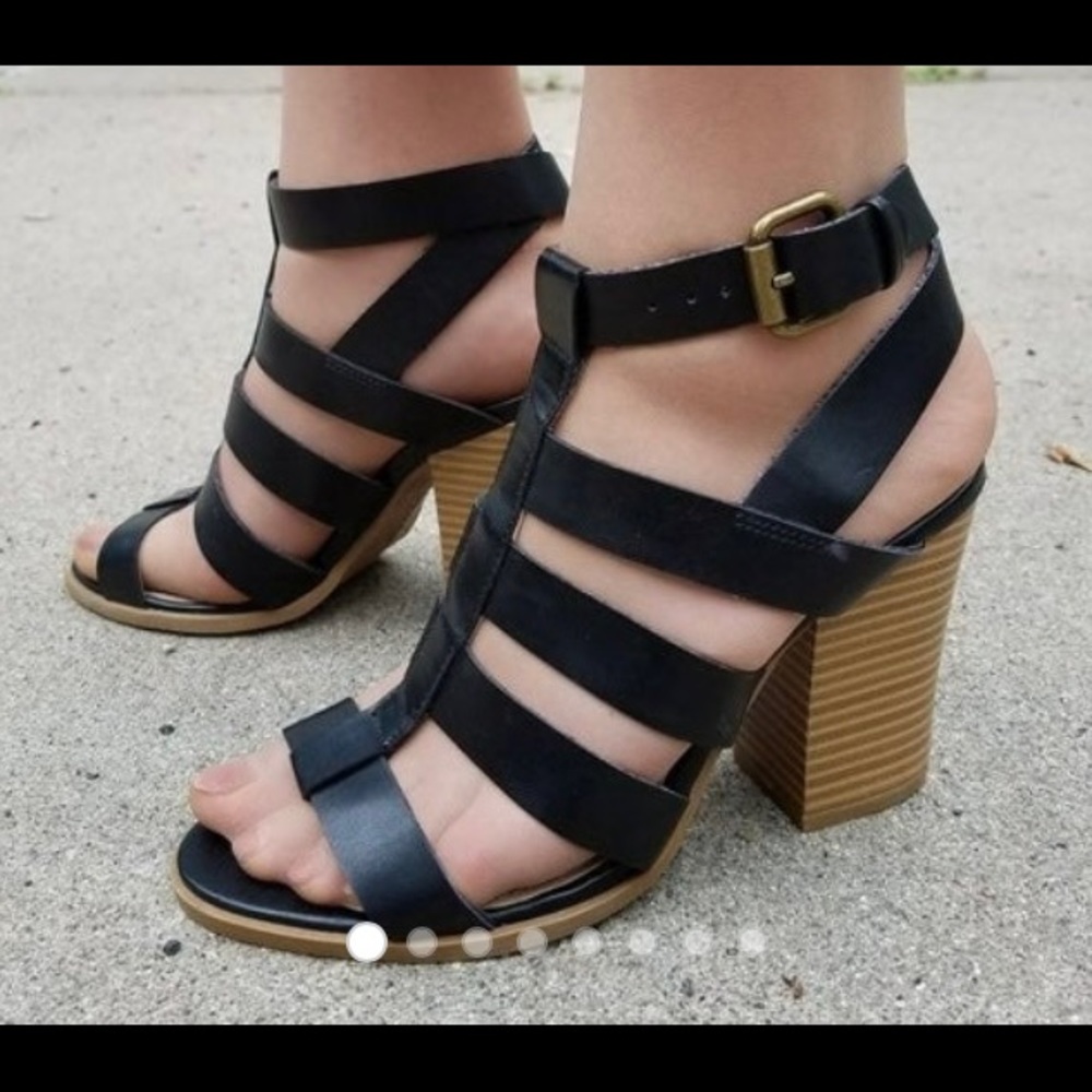 American Eagle By Payless Strappy Heels